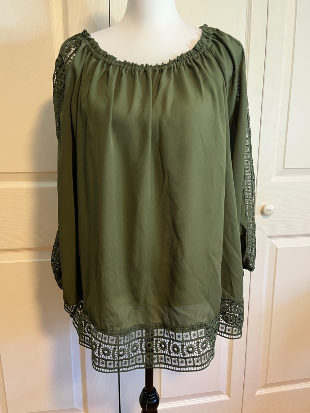 Zac & Rachel Olive Green Lace-Trim Tunic Top, size XL